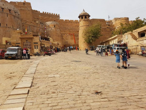 53296992_10214125555560724_4459959001546752000_n